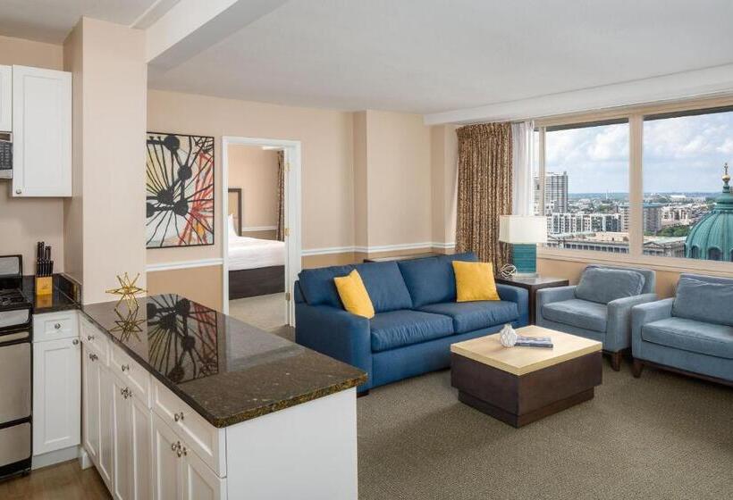 سوئیت 2 خوابه, The Windsor Suites Philadelphia
