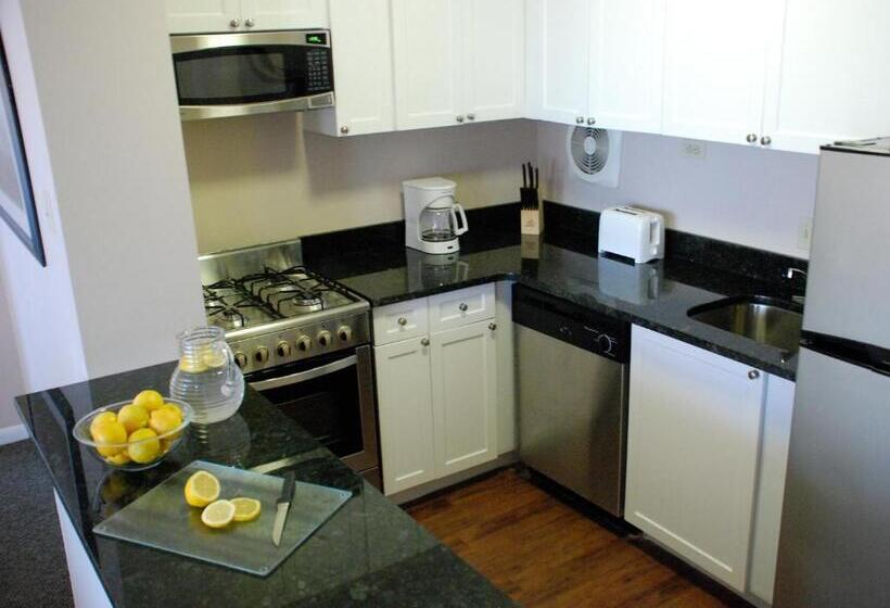 استودیوی لوکس, The Windsor Suites Philadelphia