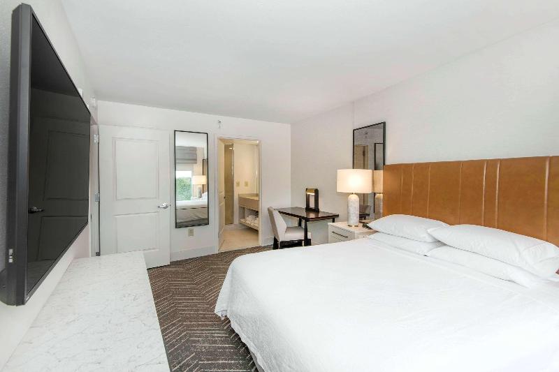 استودیوی لوکس, The Windsor Suites Philadelphia