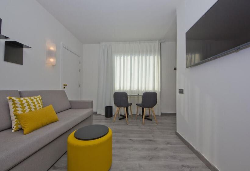 Семейный Номер, Aparthotel Atenea Valles