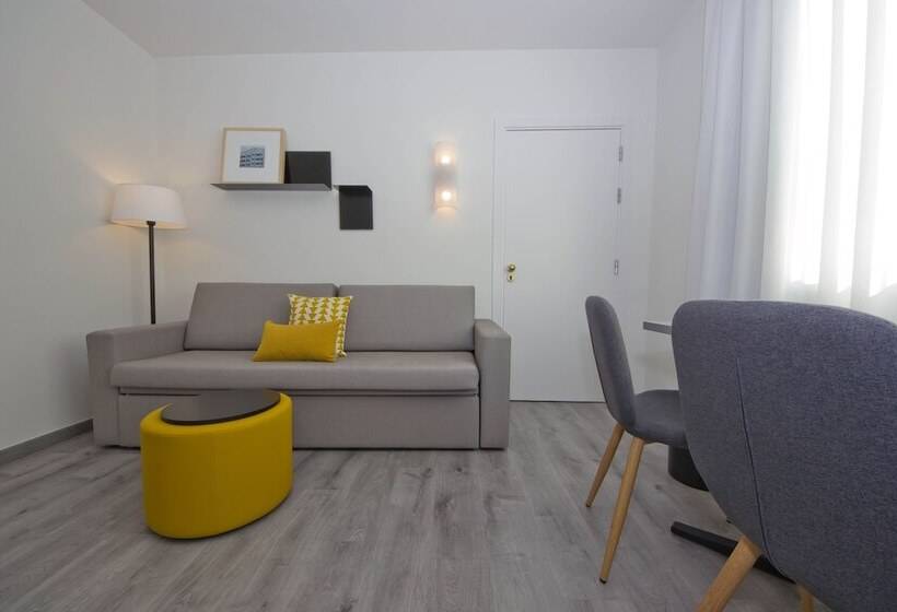 Семейный Номер, Aparthotel Atenea Valles