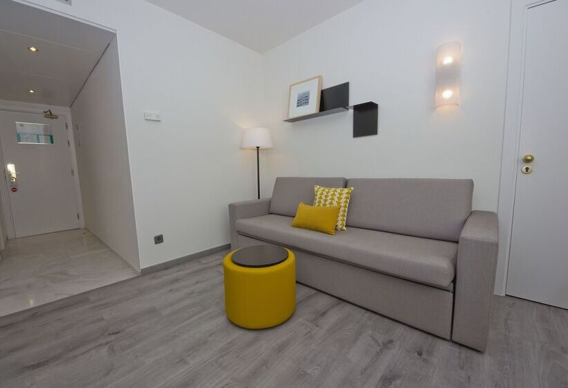 Номер Стандарт, Aparthotel Atenea Valles