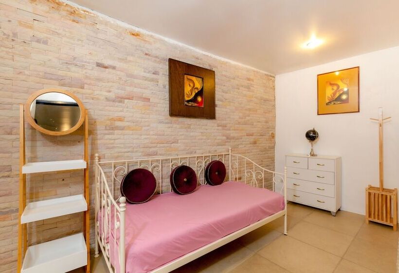수영장이 있는 3베드룸 빌라, Club Bamboo Boutique Patong Beach Resort