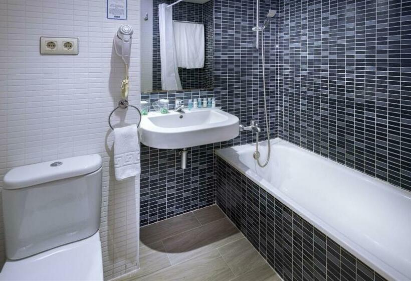 バルコニー付きスタンダードトリプルルーム, 4r Salou Park Resort Ii