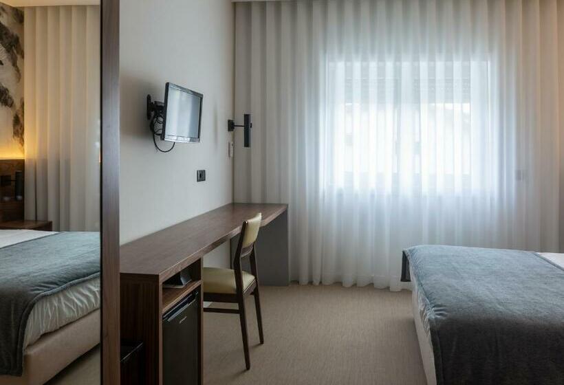 اتاق اجرایی, Afonso V & Spa