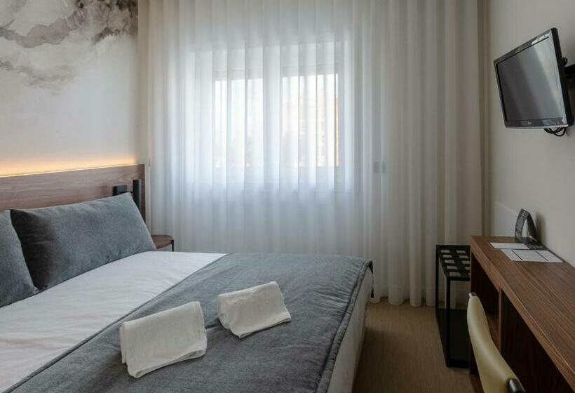 اتاق استاندارد یک نفره, Afonso V & Spa