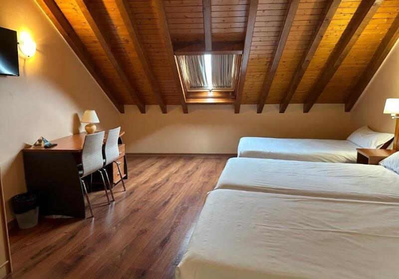 Habitación Triple Estándar, Alda Lalín