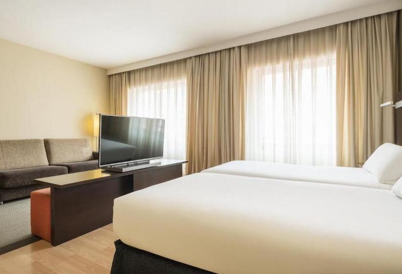 Семейный Номер, Ilunion Suites Madrid