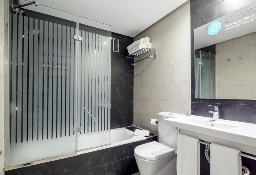 Семейный Номер, Ilunion Suites Madrid