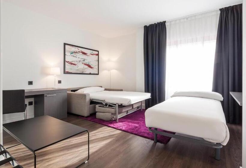Семейный Номер, Ilunion Suites Madrid