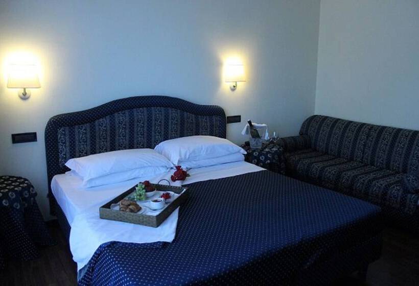Семейный Номер, Yachting Hotel Mistral