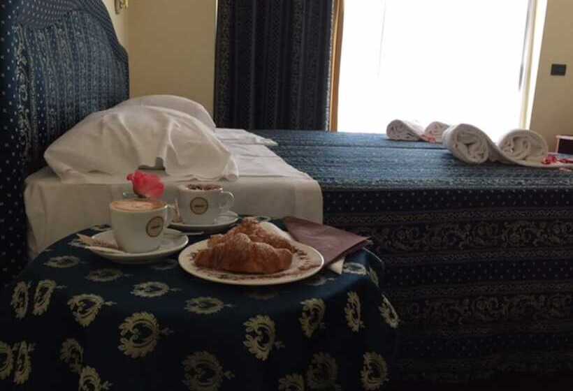 Трехместный Номер Комфорт, Yachting Hotel Mistral