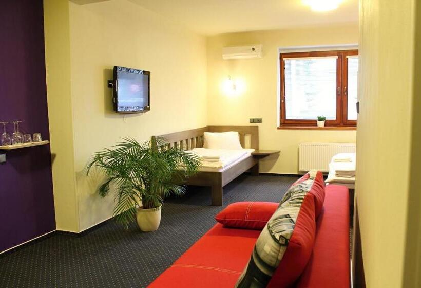 标准三人间, Apart Hotel Jablonec