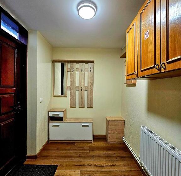 آپارتمان خانوادگی, Apartment Hotel Rubini