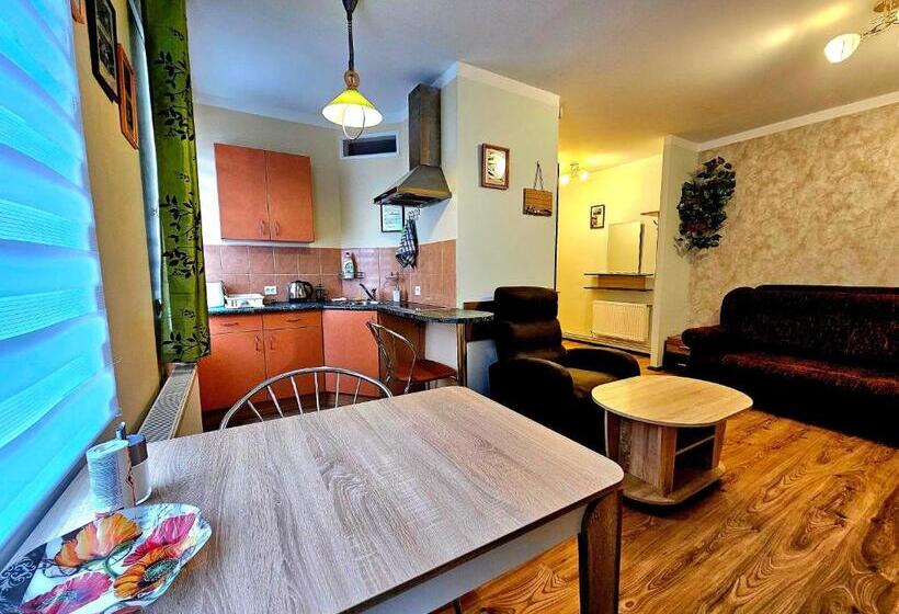 آپارتمان خانوادگی, Apartment Hotel Rubini