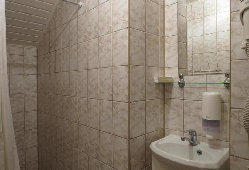 اتاق استاندارد سه نفره, Geltona