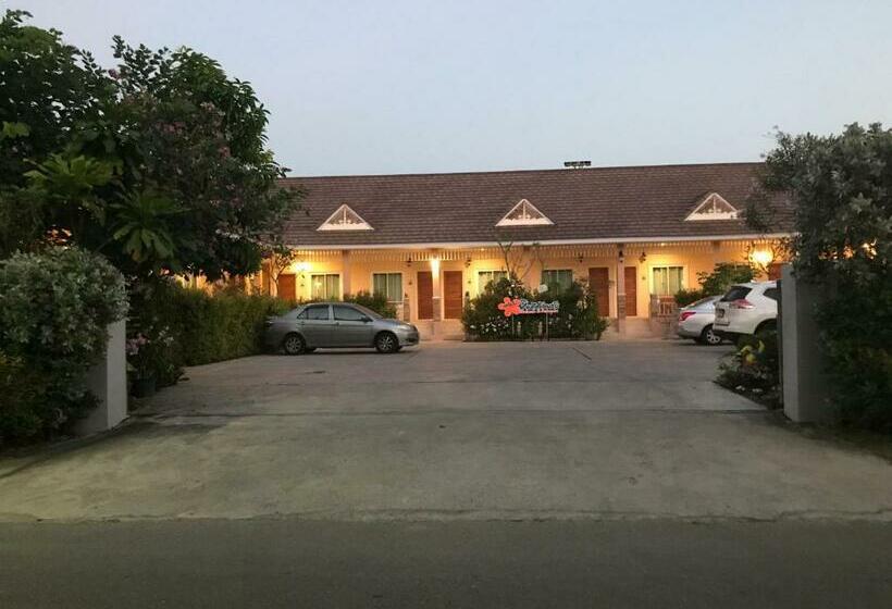 اتاق استاندارد, Suksopha Resort