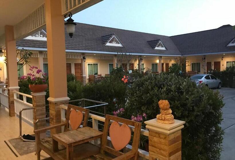 اتاق استاندارد, Suksopha Resort