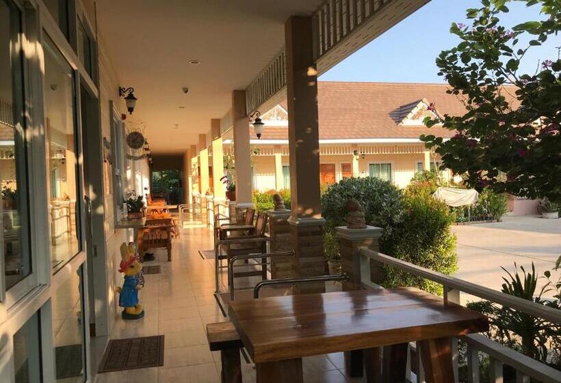 اتاق استاندارد, Suksopha Resort