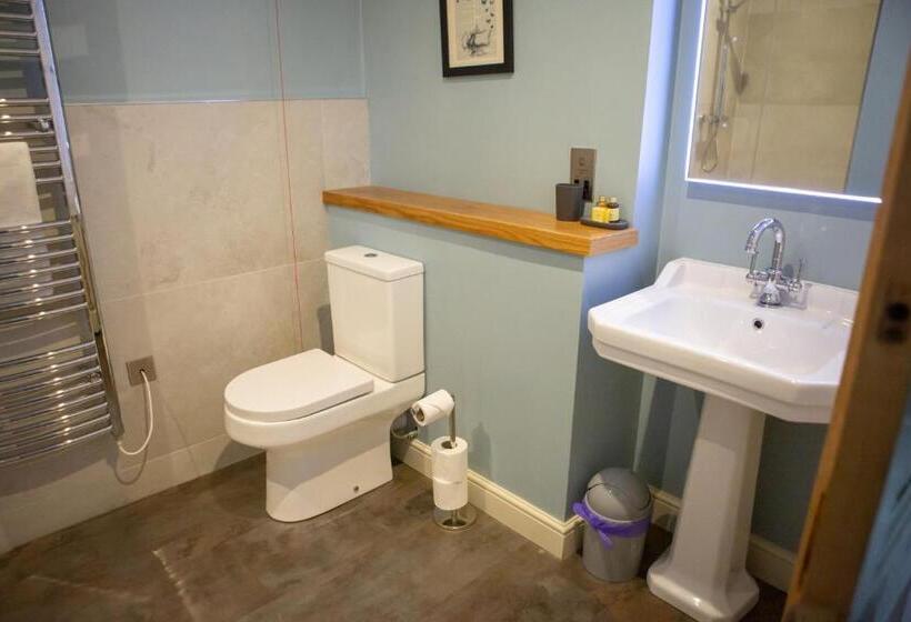 Полулюкс Вид на Сад, Haweswater Hotel