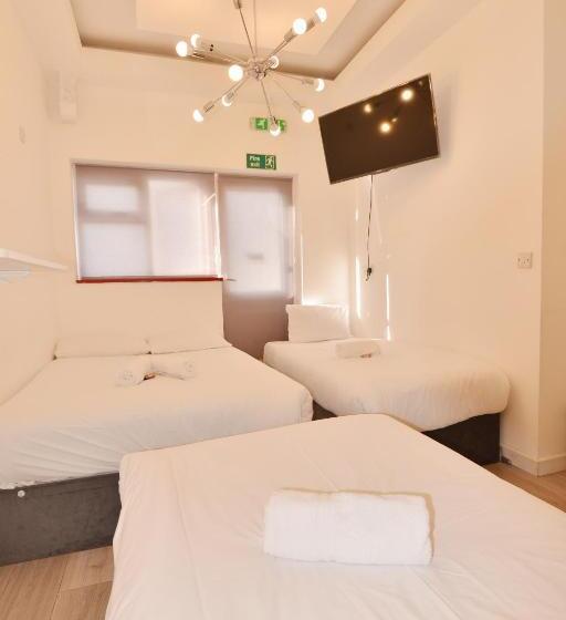 Семейный Номер, Anchor Guest House