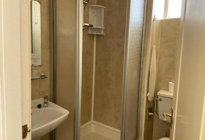 Номер Стандарт, The Shelbourne   Exclusivley For Adults