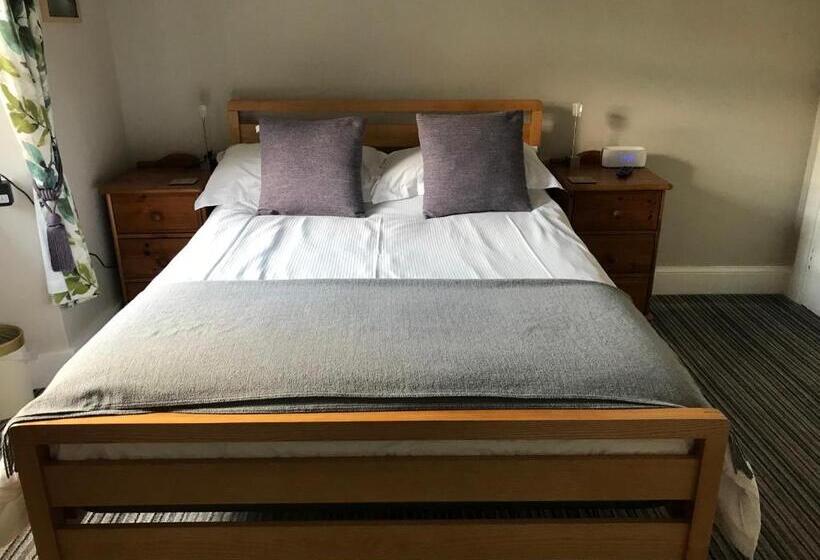 Номер Стандарт, West End Guest House