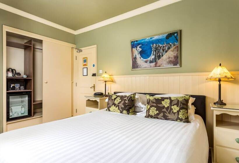Номер Стандарт, Orestone Manor