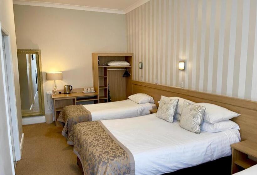 Номер Стандарт Трехместный, The Westlynne Hotel & Apartments
