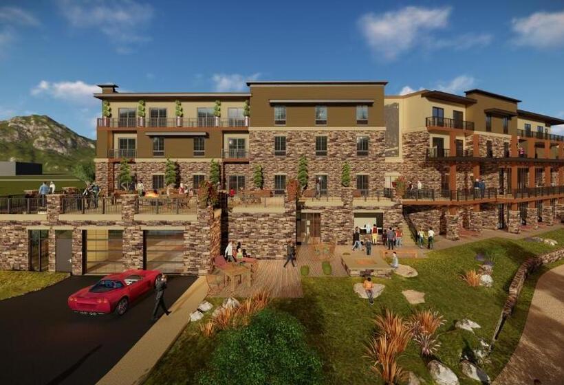 Апартаменты 1 Спальня с Балконом, Holiday Inn Express Durango Downtown  Animas River
