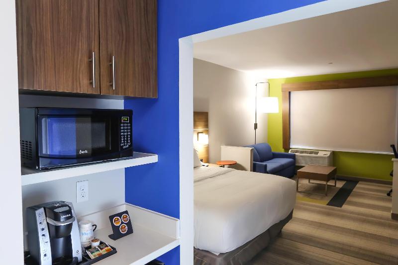 Номер Superior, Holiday Inn Express & Suites   Houston Iah   Beltway 8, An Ihg