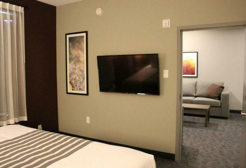 带大床的套房, Best Western Plus Dauphin