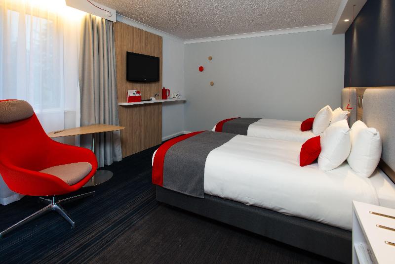 اتاق استاندارد برای معلولان, Holiday Inn Express London Luton Airport, An Ihg