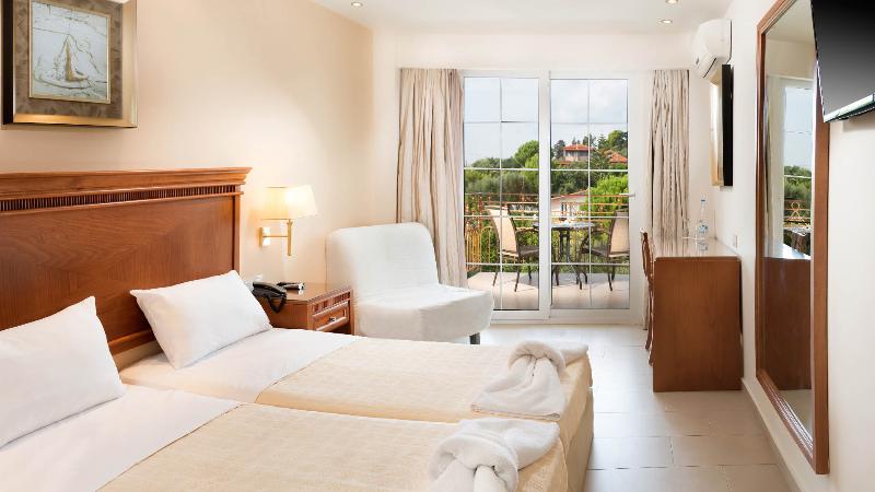اتاق استاندارد برای معلولان, Holiday Inn Express London Luton Airport, An Ihg