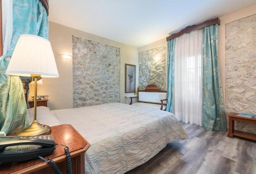سوییت لوکس, Monnaber Nou Finca Hotel & Spa