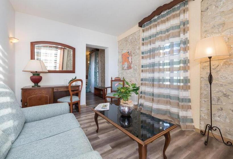 سوییت لوکس, Monnaber Nou Finca Hotel & Spa