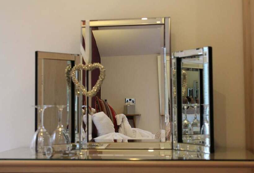 اتاق سوپریور, St John S Lodge Incl Off Site Leisure Club