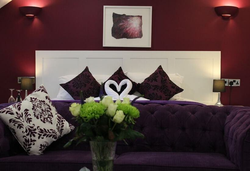 اتاق استاندارد با تخت بزرگ, St John S Lodge Incl Off Site Leisure Club