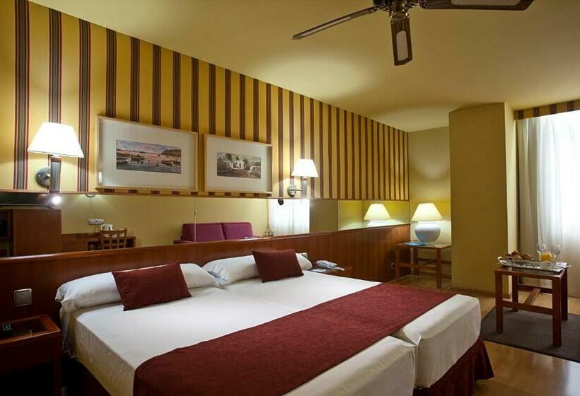 Семейный Номер, Ilunion Les Corts Spa