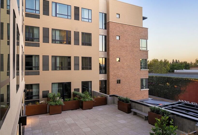 Номер Стандарт 2 Двуспальные Кровати, Ac Hotel By Marriott Santa Rosa Sonoma Wine Country