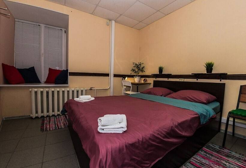 Семейный Номер, Hostel My World