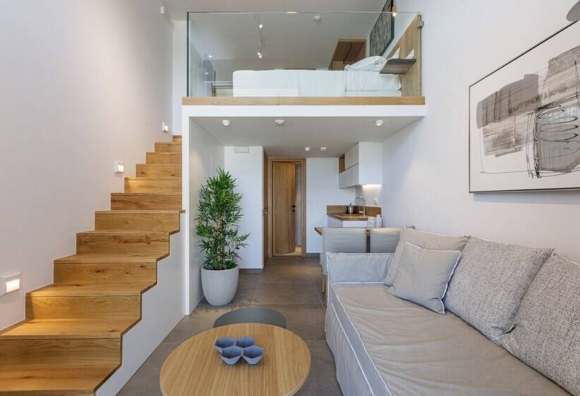 سوییت با چشم‌انداز دریا, North Coast Seaside Suites