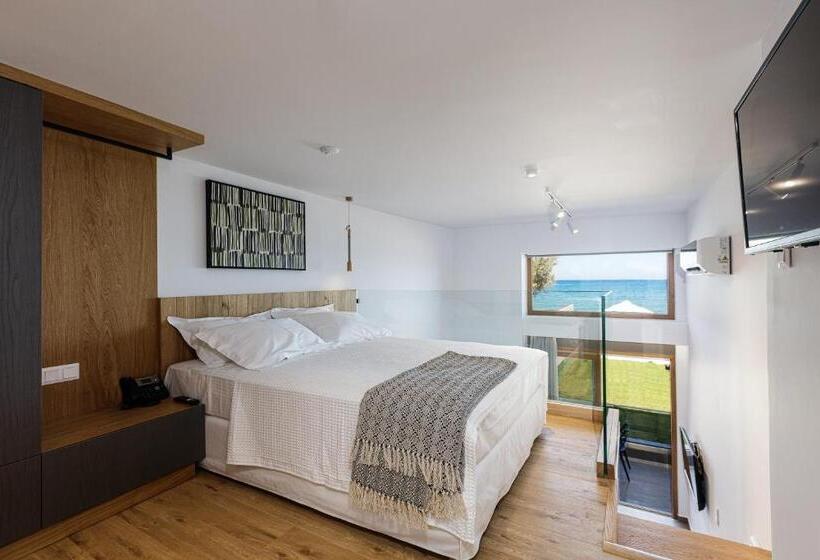 سوییت با چشم‌انداز دریا, North Coast Seaside Suites