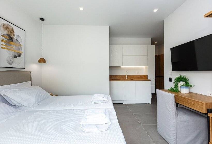 استودیو استاندارد با چشم‌انداز دریا, North Coast Seaside Suites