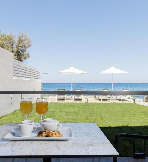 سوییت با چشم‌انداز دریا, North Coast Seaside Suites