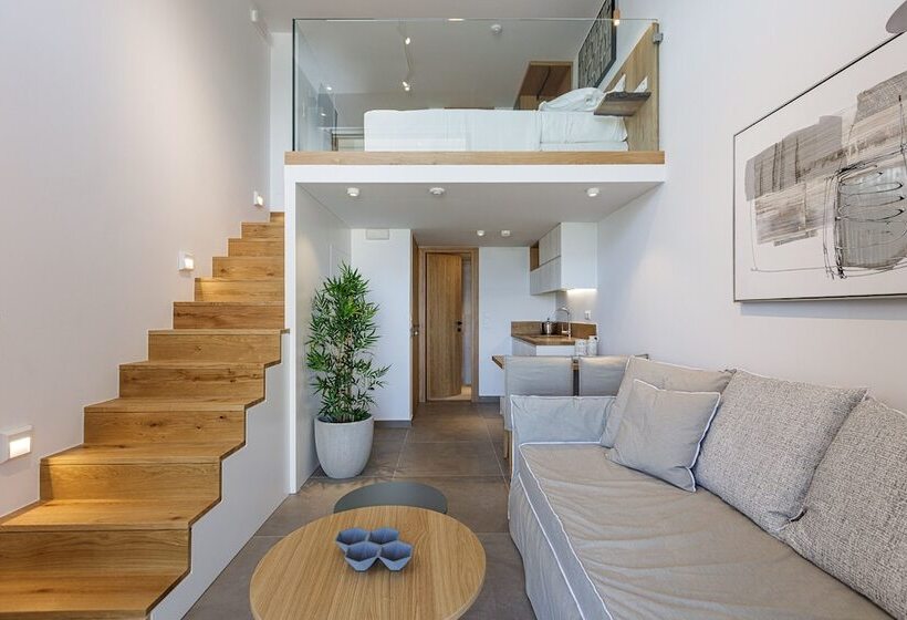 سوییت با چشم‌انداز دریا, North Coast Seaside Suites
