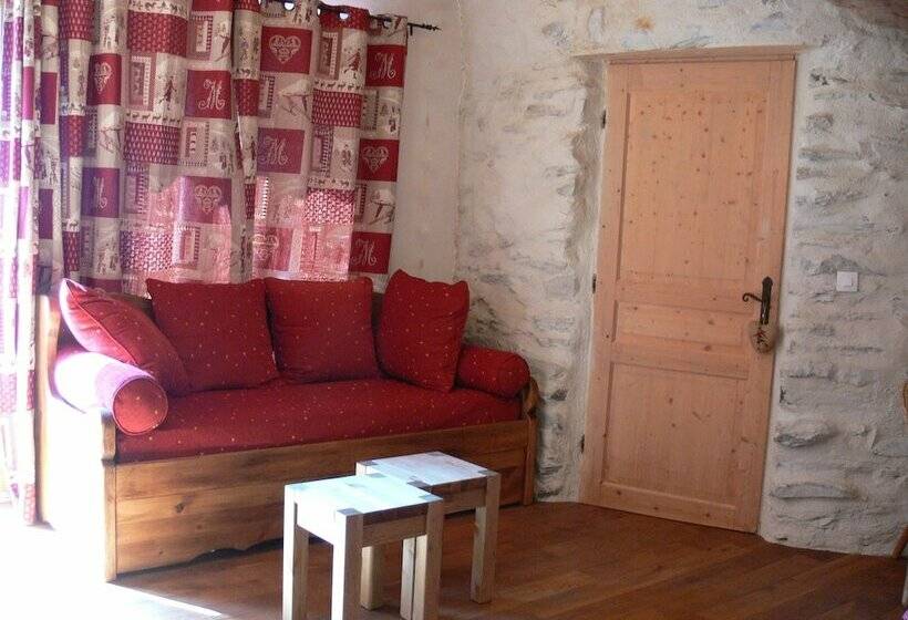 اتاق خانوادگی, Chambres D Hôtes   A La Bouge Hôtes