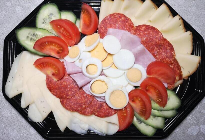 اتاق خانوادگی, Bokor Vendégház