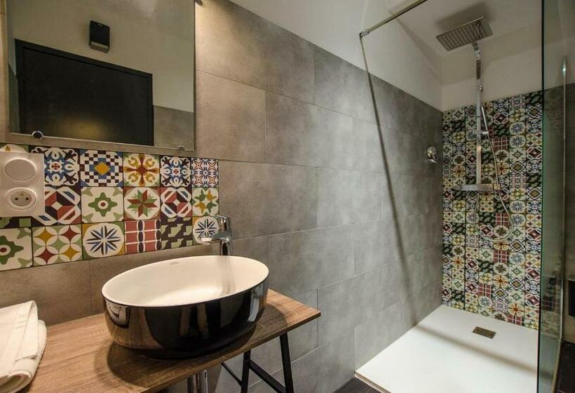 اتاق استاندارد, L'atypic Hôtel Restaurant