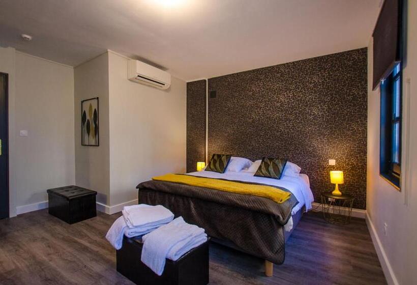 اتاق لوکس, L'atypic Hôtel Restaurant